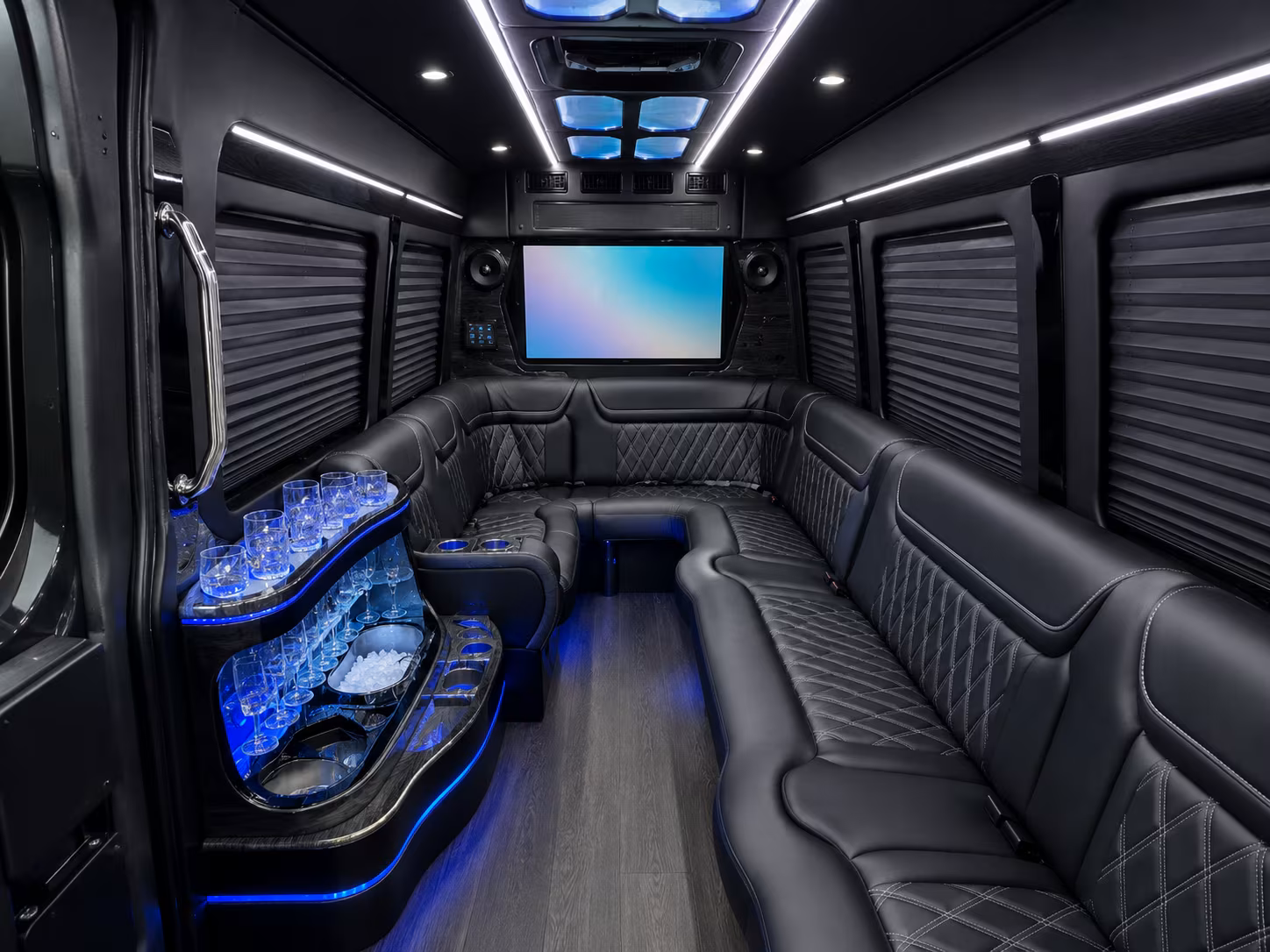 corporate and convention buses for midland business events